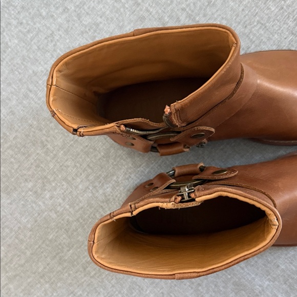 Frye Tan Leather Cara flex harness Boots - Picture 6 of 11